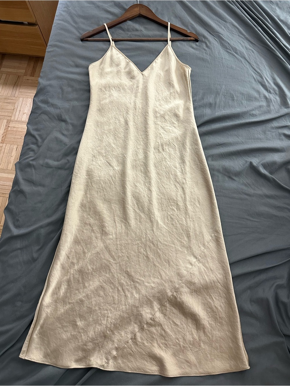 Aritzia Wilfred Slip Midi Dress S